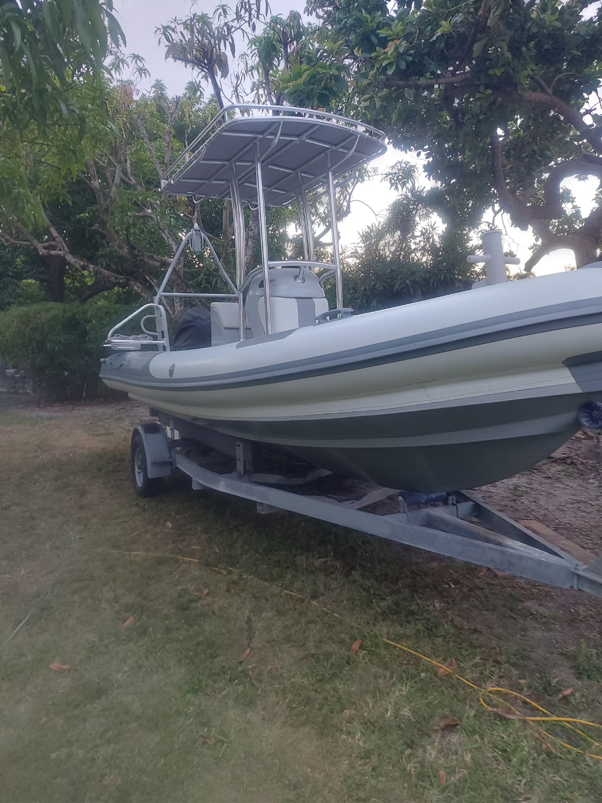 White RIB with T-Top — full rigging